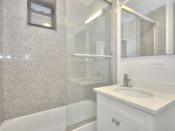 5th image of 340 E 62nd St APT 19