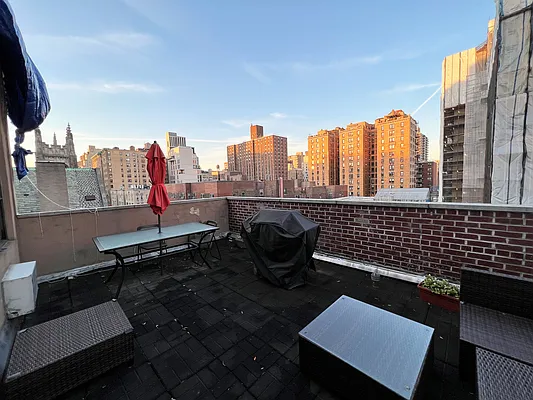 Rented by OvCo Realty | media 50