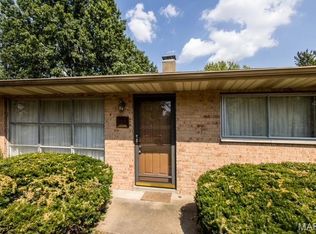 23 Country Squire Ln, Saint Louis, MO