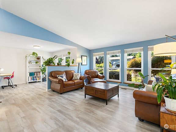 5th image of 13821 26th Avenue SE