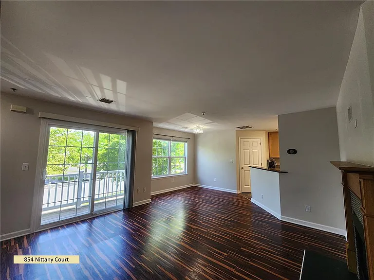 854 Nittany Ct — Photo 4
