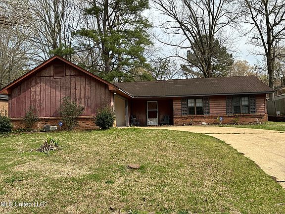 2nd image of 1120 Oak Glen Pl