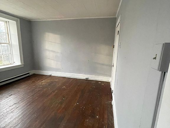 2nd image of 27 N Clinton St #B