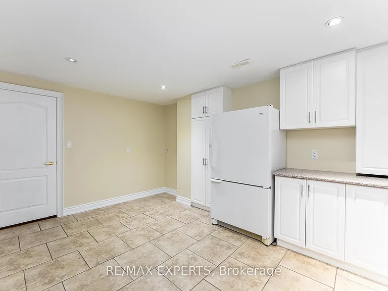 462 Vaughan Mills Rd #BASEMENT — Photo 12