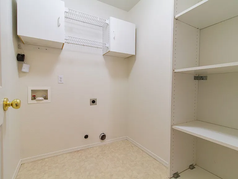 8566 E Desert Ln — Photo 17