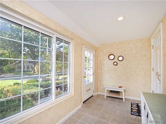 2nd image of 15 Bayside Ave
