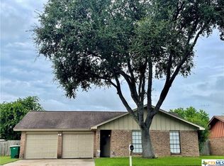 105 Cloverbloom Dr, Victoria, TX 77904