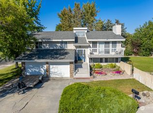 214 Belmont Ave, Moses Lake, WA 98837