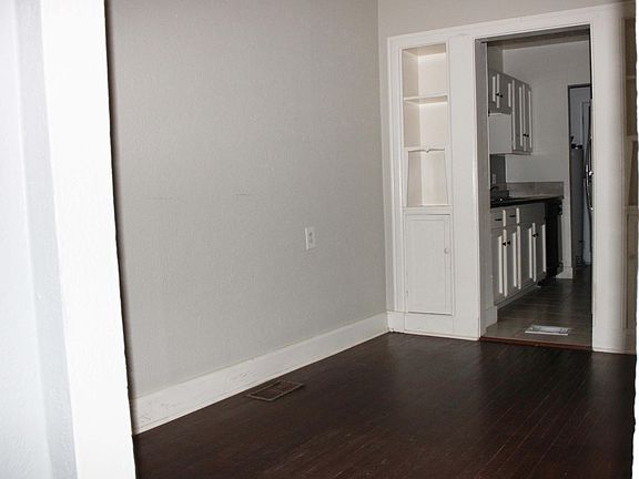 4th image of 5935 La Vista Dr APT 2