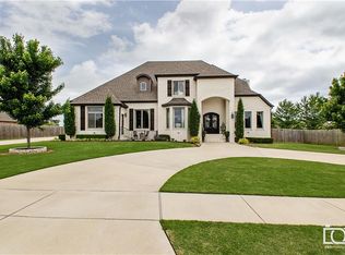 1864 Pocco Ln, Springdale, AR 72762