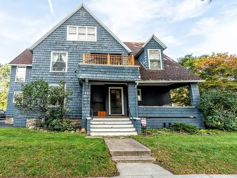 595 University Ave — Photo 12