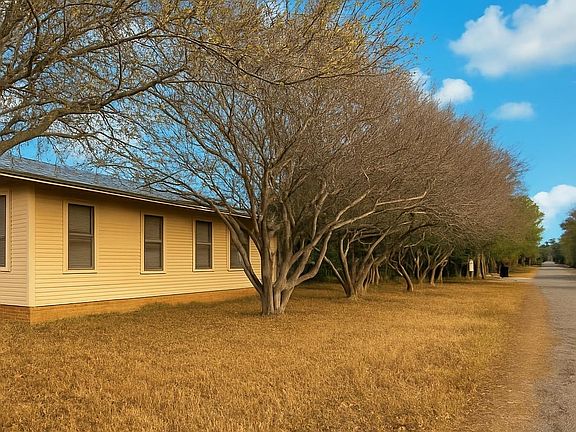 2nd image of 504 N Cedar