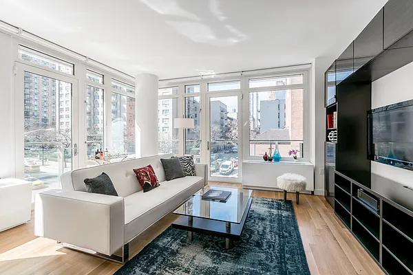 Rented by Bond New York | media 4