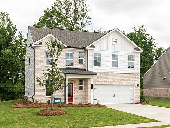 3rd image of 370 Jasmine Woods Dr