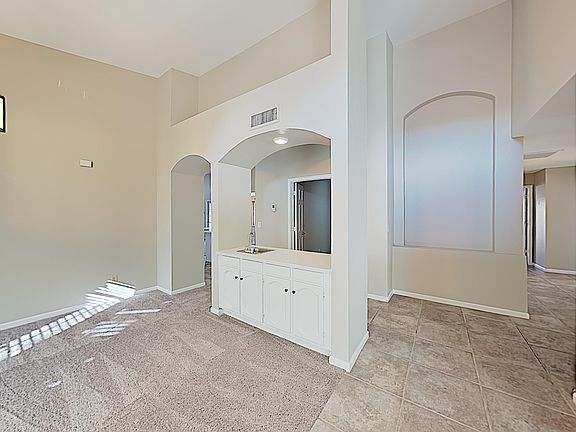 4th image of 1126 W Peninsula Dr
