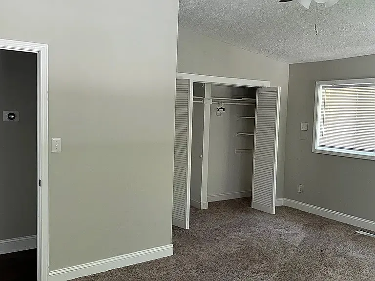 3335 Lake Bend Dr — Photo 19