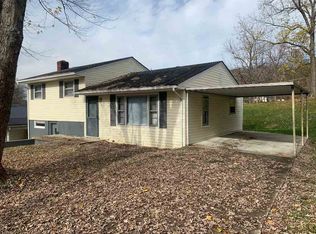 706 Circle Dr, Grayson, KY 41143