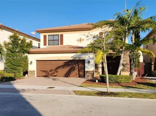 8745 NW 100th Pl, Doral, FL 33178