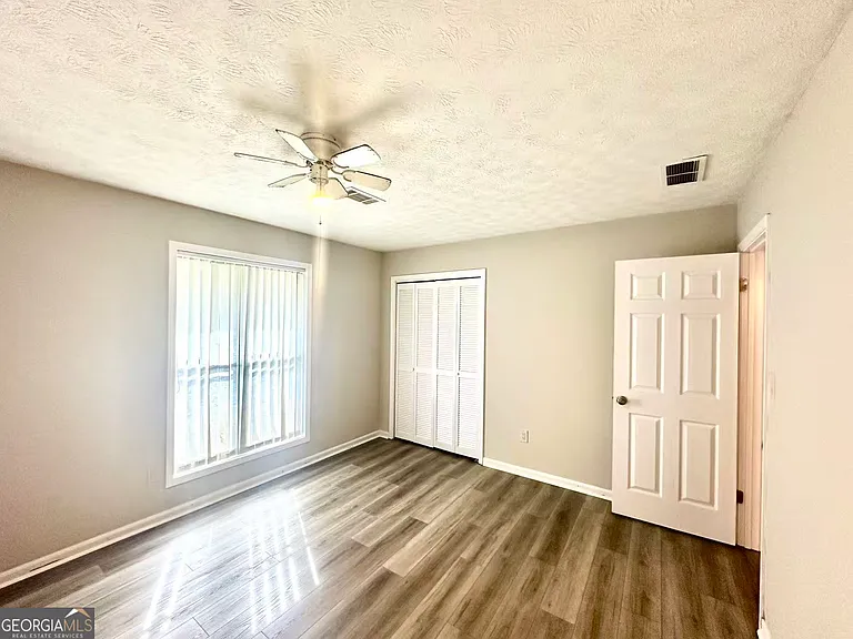 100 Lakeview Ln — Photo 26