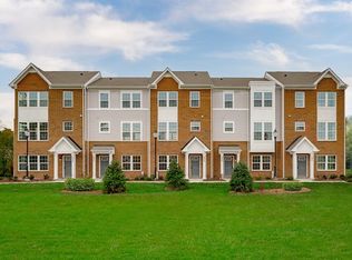 936 Jenkins Ct, Wheeling, IL 60090
