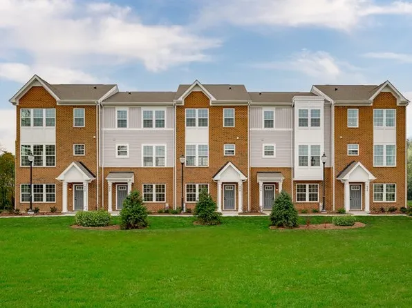 936 Jenkins Ct, Wheeling, IL 60090