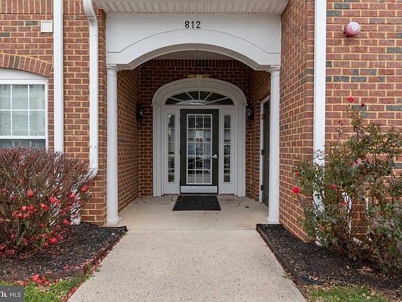 3rd image of 812 Long Dr APT Q