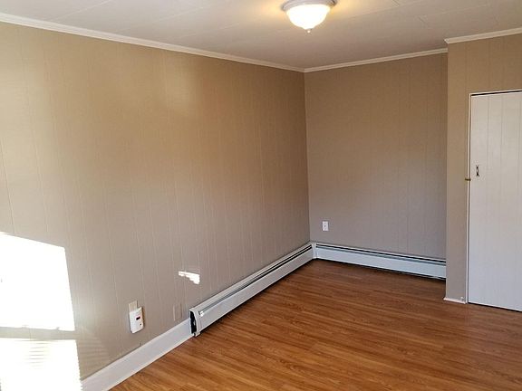 1st bedroom