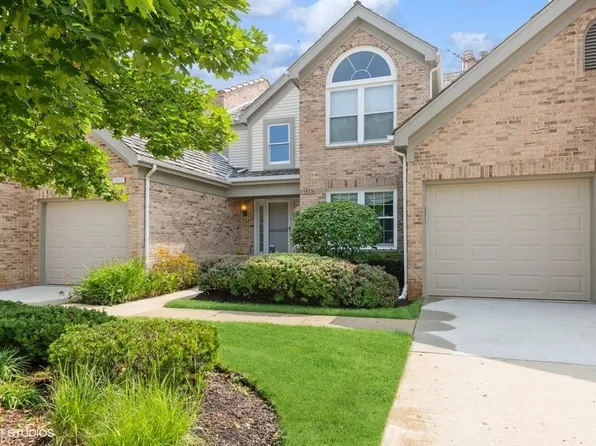 1913 W Ashbury Ln, Palatine, IL 60067