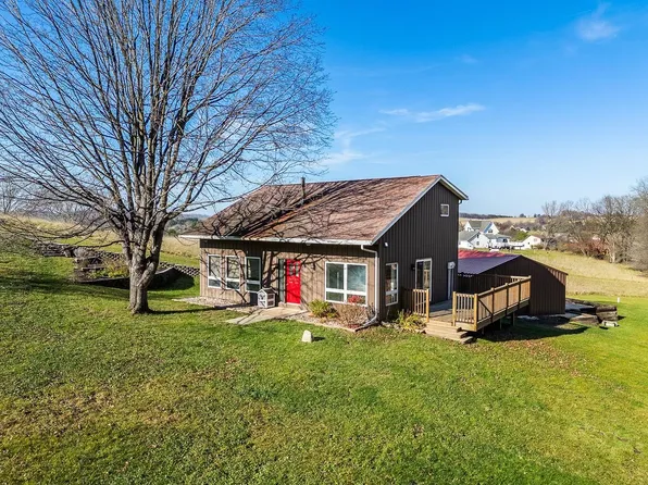 S1282 Colt Ct, La Valle, WI 53941
