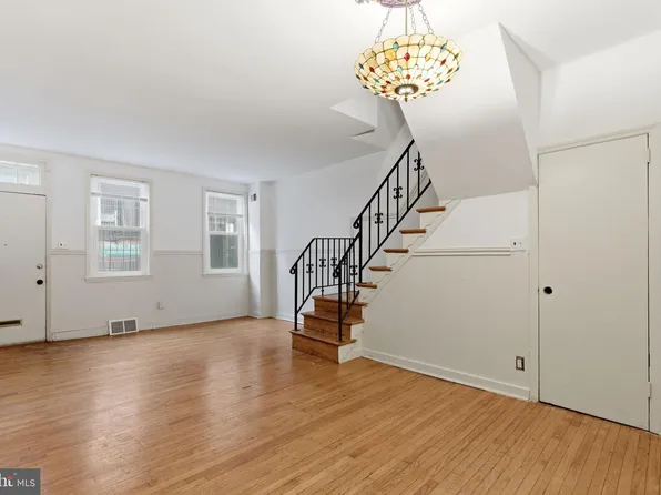 1608 Naudain St, Philadelphia, PA 19146