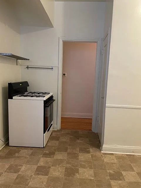Stanley Ave Apts — Photo 4