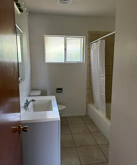 2512 W Alhambra Rd #1/2 — Photo 17