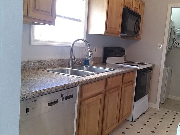2nd image of 1308 Burlington Ave N APT 3