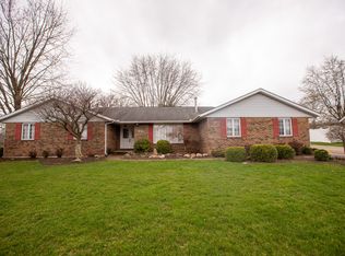 831 Glyncrest Dr, Wapakoneta, OH 45895