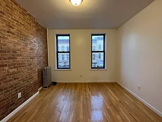 Rented by Parlor Real Estate Corp | media 10