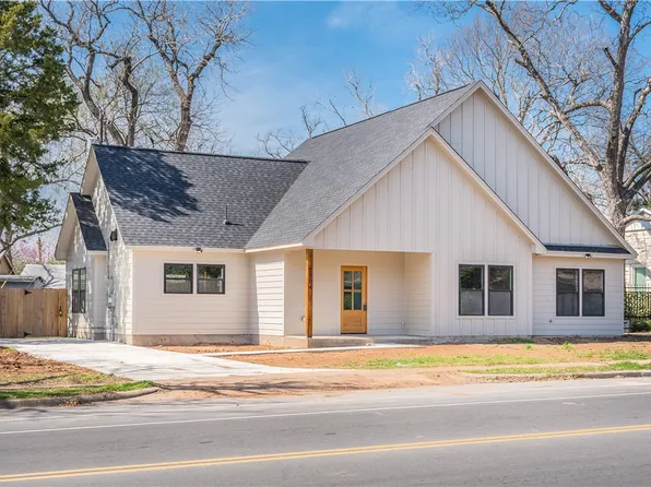 1304 N 34th St, Waco, TX 76710