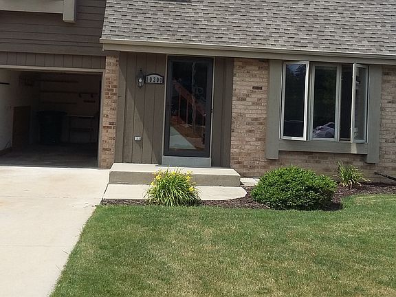 2nd image of 10300 W Beacon Hill Dr