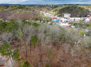 Carroll Ave, Eureka Springs, AR 72632