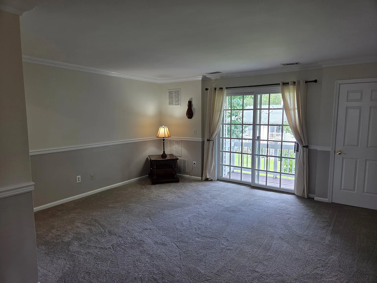 1 bed, 1008 sqft, $1,950 — Photo 4