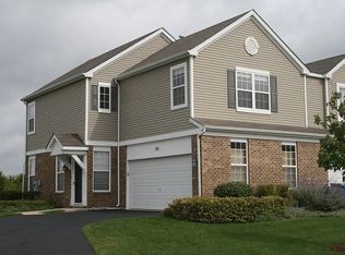 581 Springbrook Trl N, Oswego, IL 60543