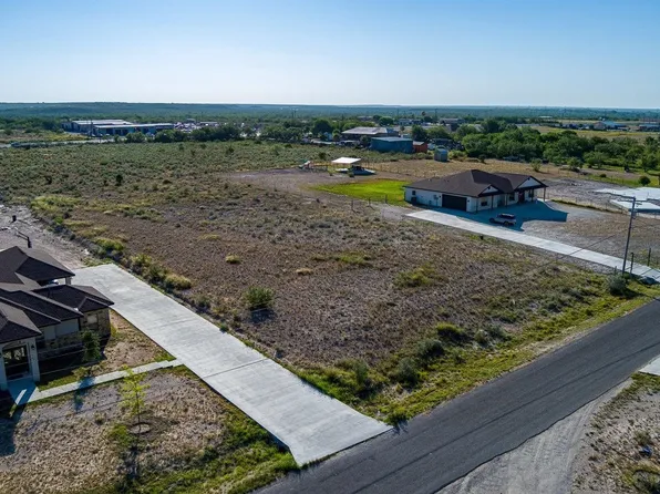 479 La Vista Dr, Del Rio, TX 78840