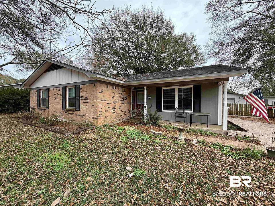 1st image of 6761 Somerset Dr N