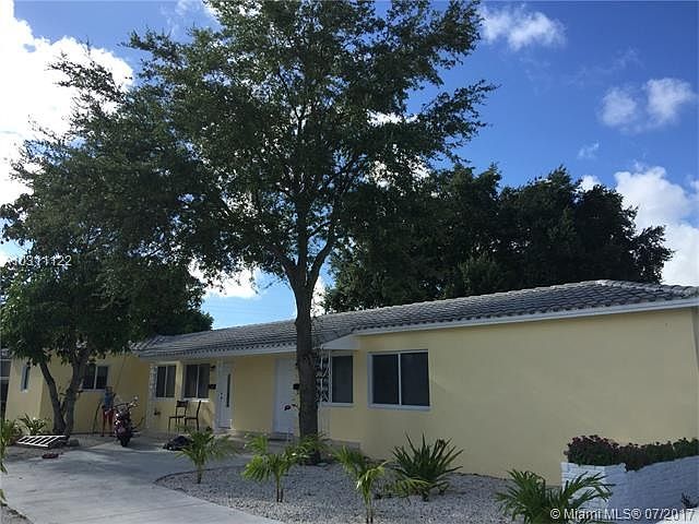 1st image of 521 NW 25th Ave