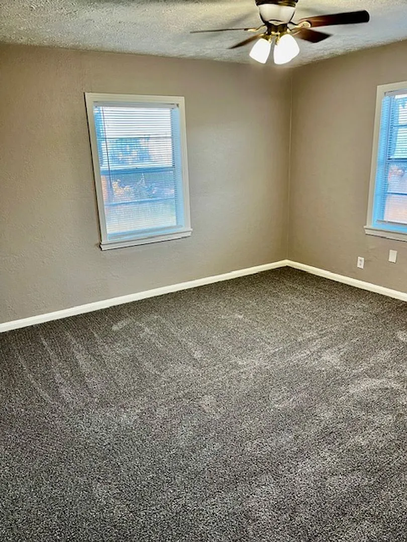 October Move In — Photo 4