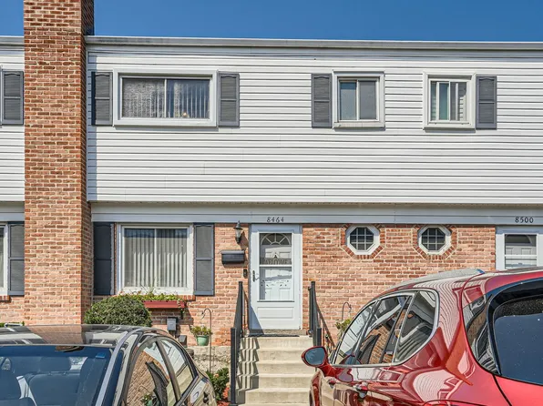 8464 Linder Ct, Skokie, IL 60077