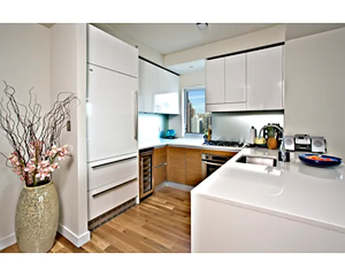 Sold by Corcoran | media 32