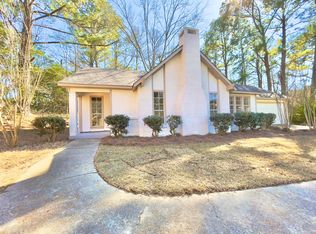 114 Sis Cir, Hattiesburg, MS 39402