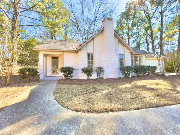 114 Sis Cir, Hattiesburg, MS 39402