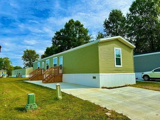 3 bed, 2.0 bath, 1034 sqft, $1,175 — Photo 4