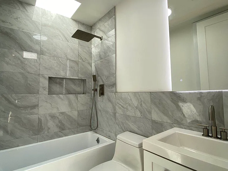 521 Decatur St #4A — Photo 12